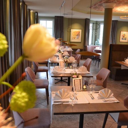Castell Hotel & Restaurant Leinsweiler Eksteriør billede
